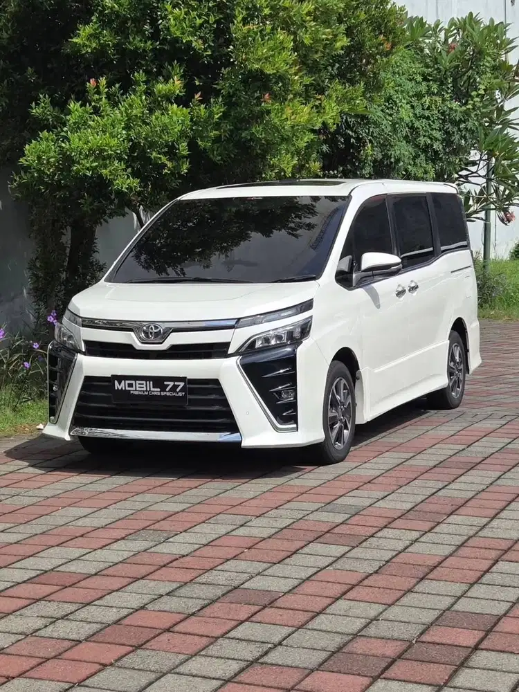 TOYOTA VOXY 2.0 2021 (ODO 40rb)