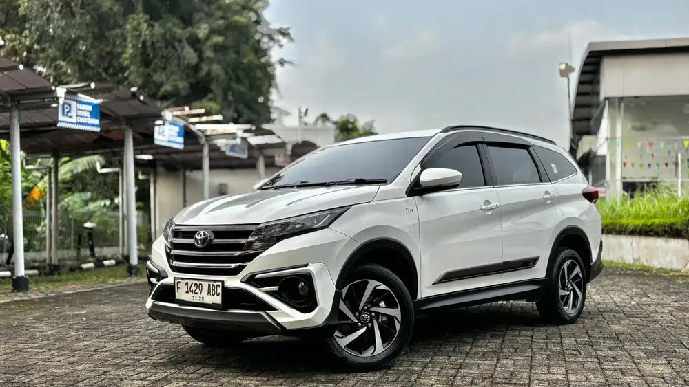 [ Flashsale ] Toyota Rush GR 1.5 AT 2023 Istimewa Like New