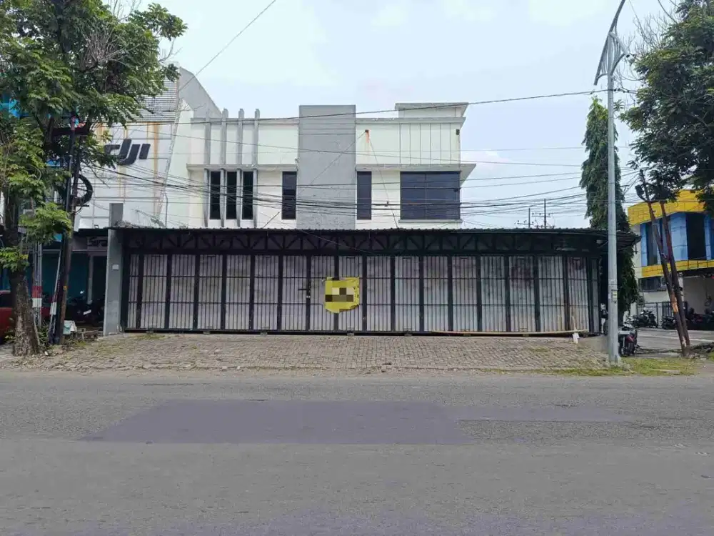Disewakan ruang usaha Baratajaya strategis