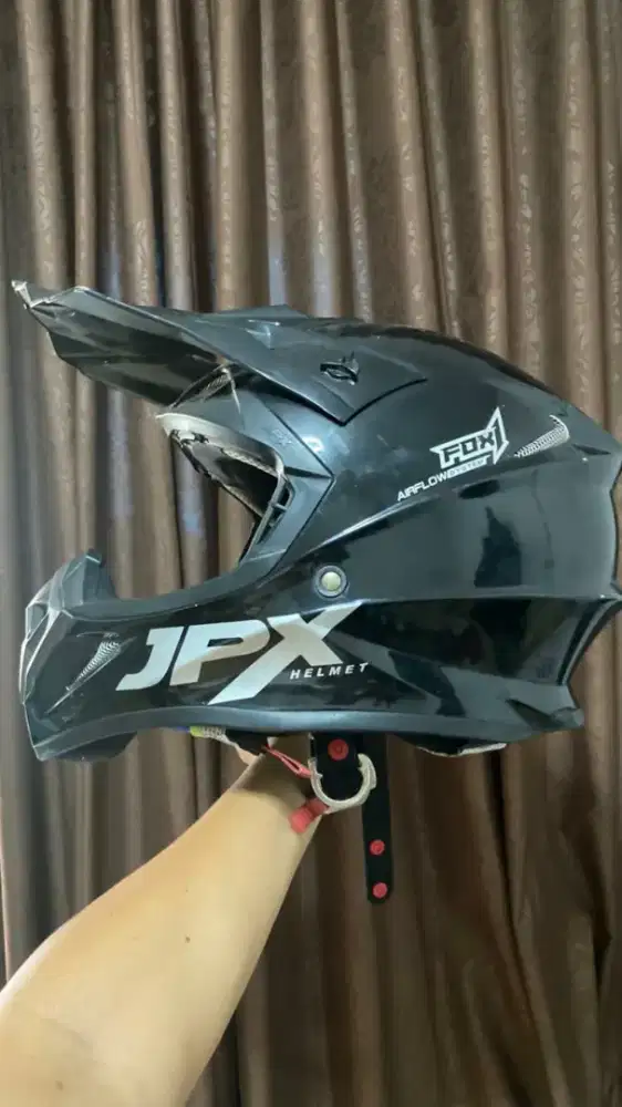 helm JPX cross full face