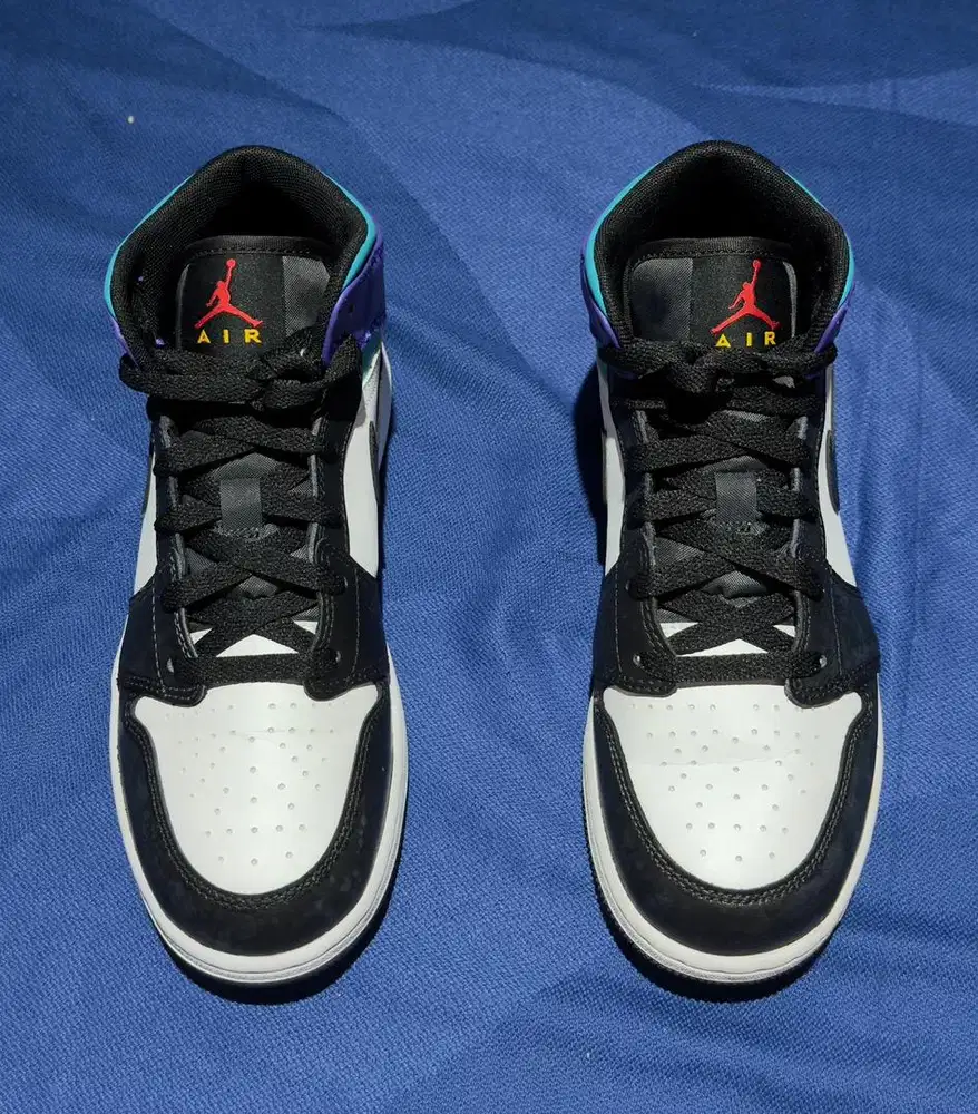 Air Jordan 1 mid bright concord black blue