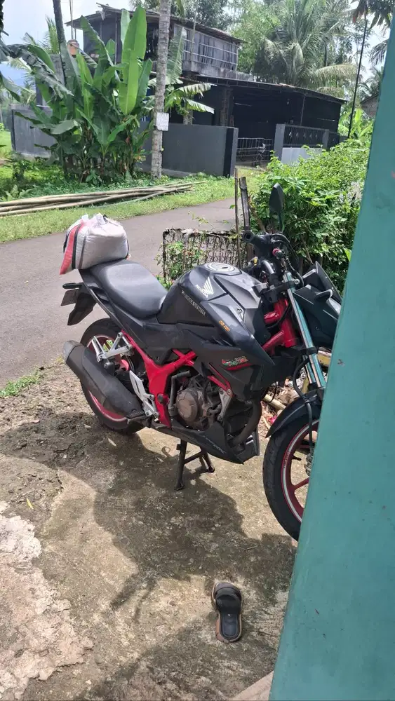 Cb 150 R full ori