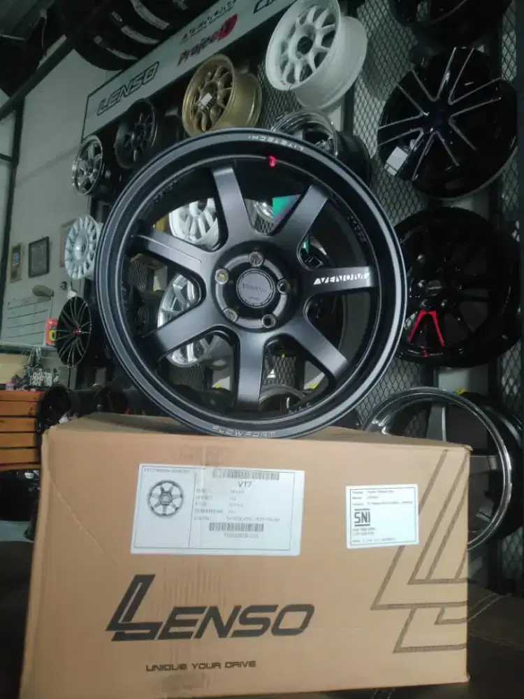 Velg baru lenso vt7 r18 5x114 lbr8,5 et35