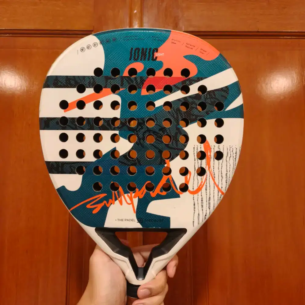 Raket Padel Bullpadel Ionic Light
