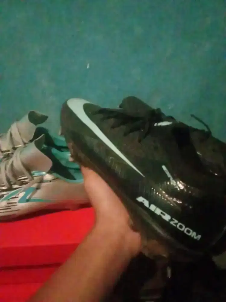 sepatu bola nike
