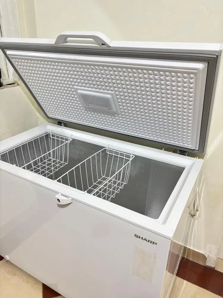 Jual Freezer Box SHARP 300 Liter
