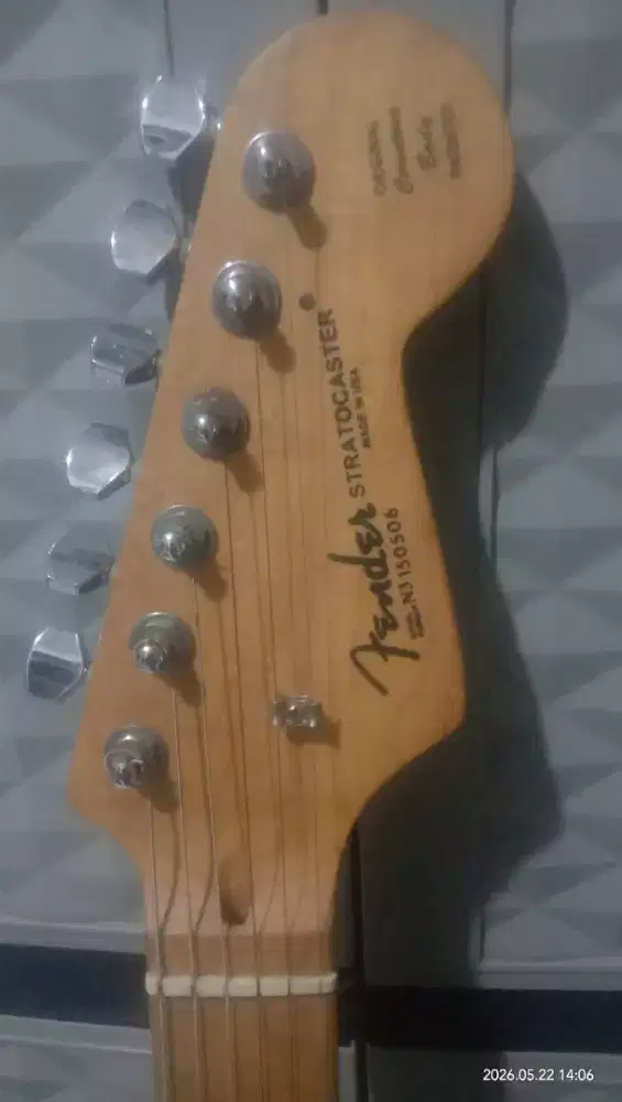 Jual gitar eletrik fender coustum,bass elektri dan bass akustik