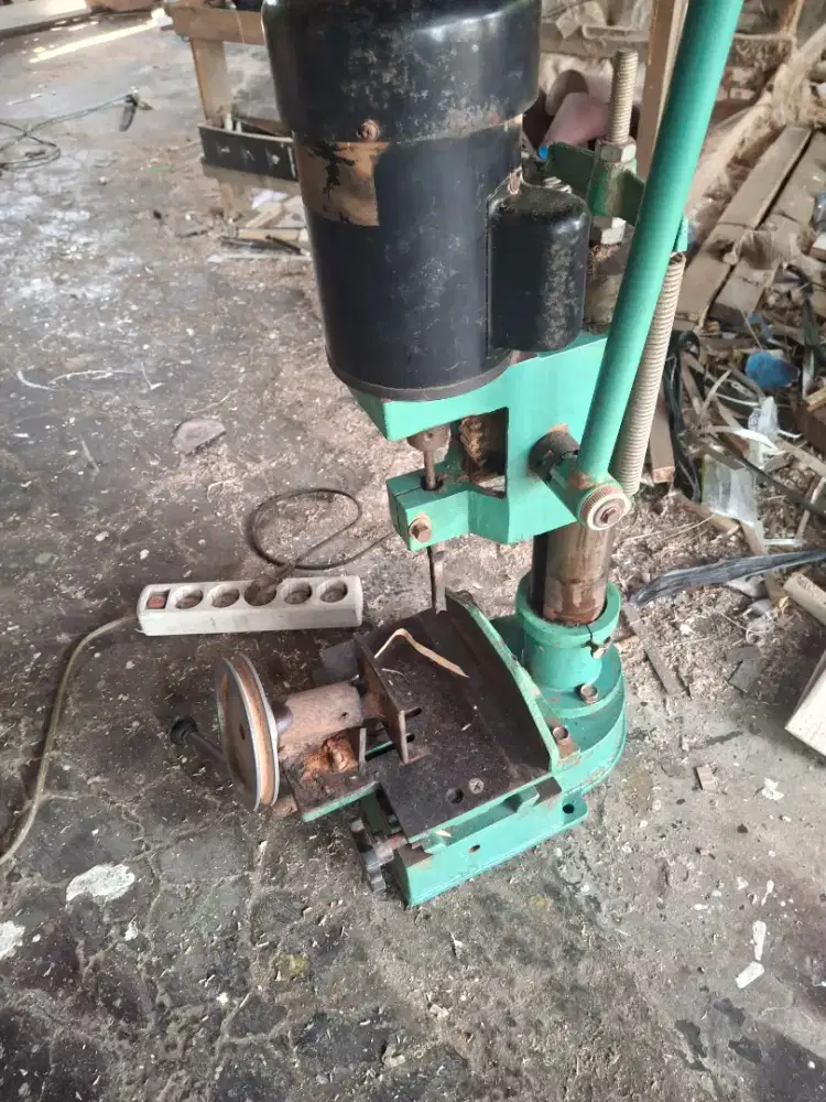 Jual mesin bobok kayu merk modern