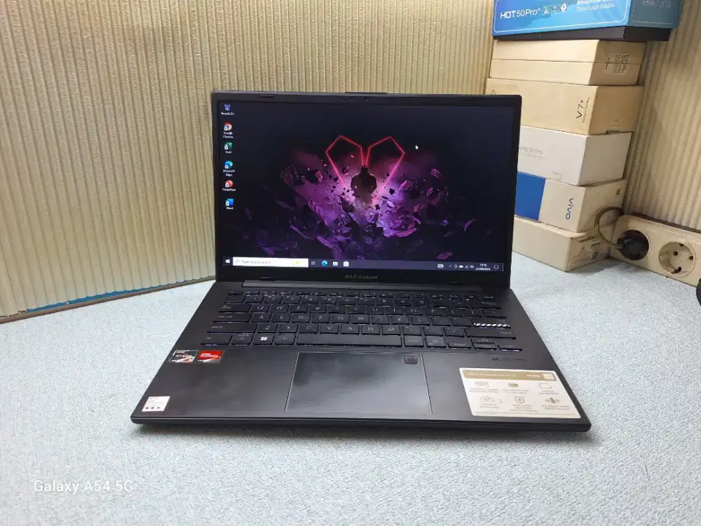 Asus VivoBook Go E1404FA