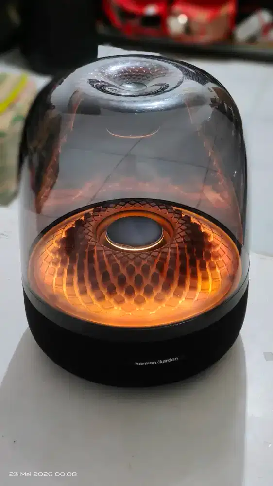 Harman Kardon aura studio 4 portable bluetooth speaker