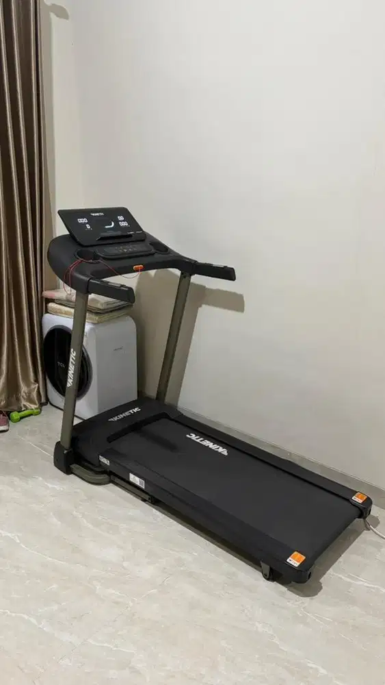 Kinetic Motorized Smart Treadmill 1.25 Hp 12p Alat Fitnes Olahraga