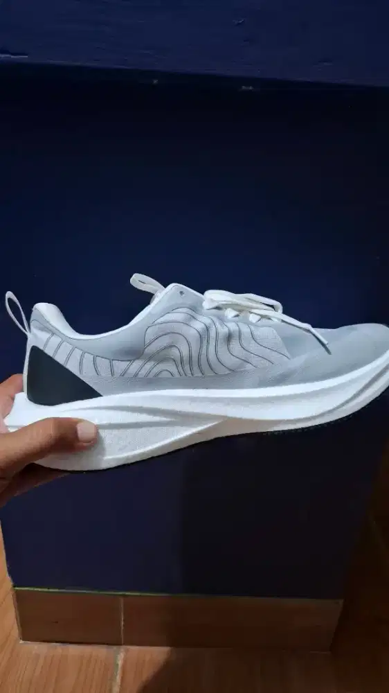 Sepatu Running Arcteryx
