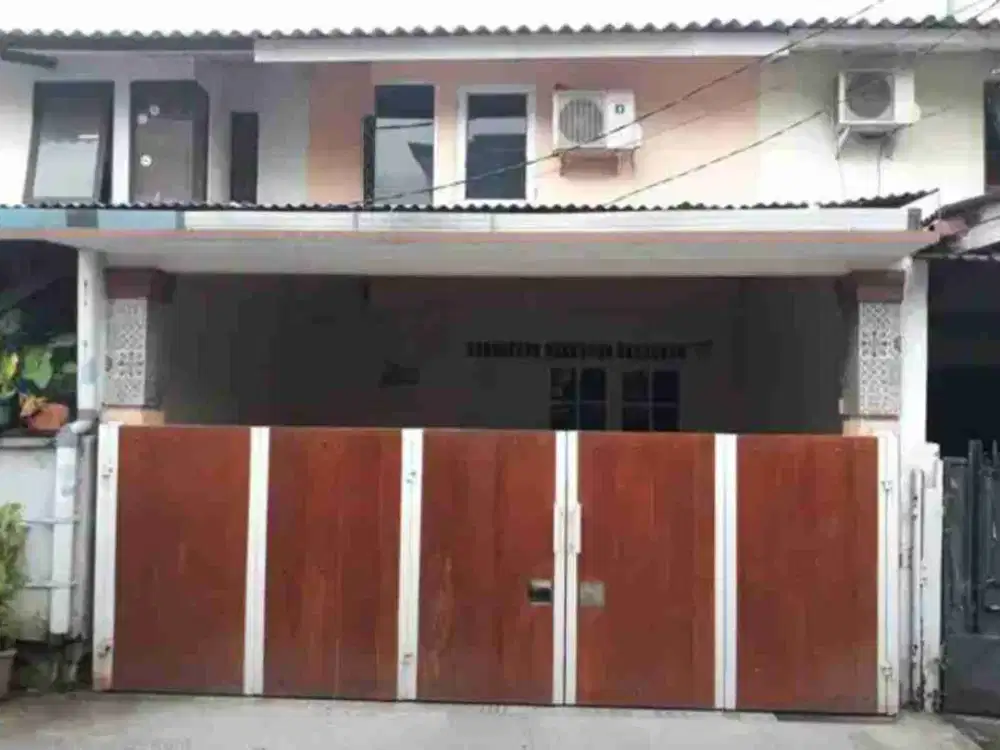 RUMAH CANTIK DI KOMPLEK DKI PONDOK KELAPA