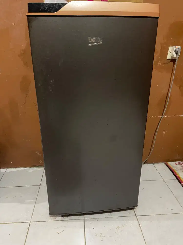 Kulkas bekas 1 pintu