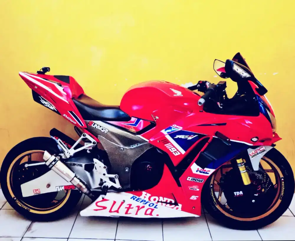 CBR 150 modif moge look. Murah aja