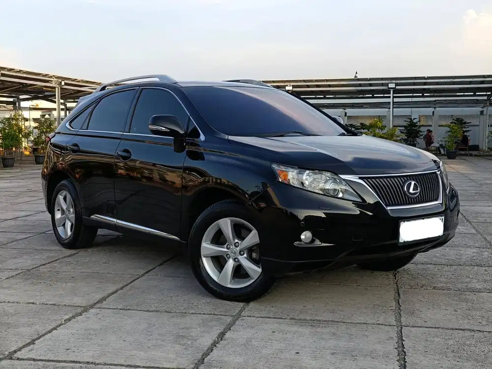 (TDP 30JT) KM 140 RB ! LEXUS RX 270 AT 2011 HITAM ! TERAWAT BANGET !