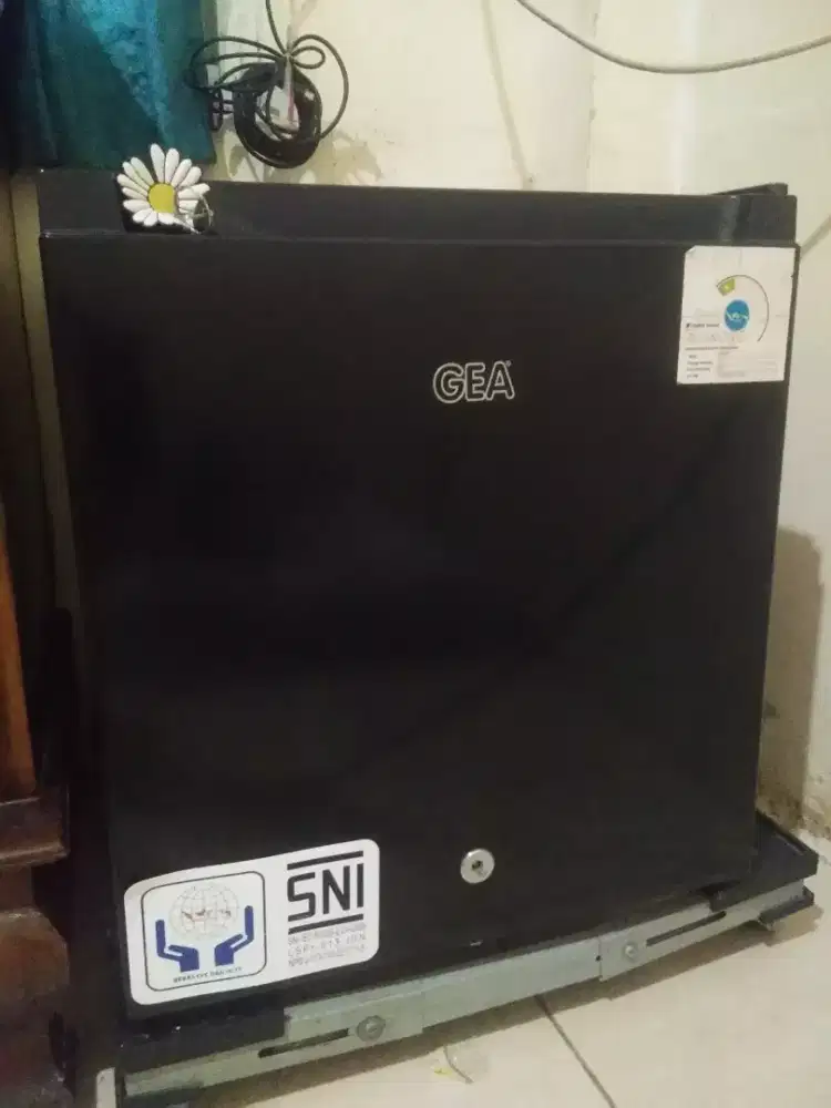 Kulkas Gea mini