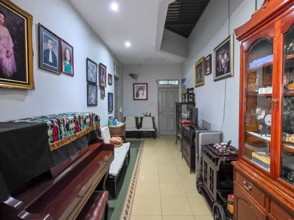 Kebayoran Baru 388m² Rumah Premium 2 Lantai 8KT 8KM, Lingkungan Tenang 25M