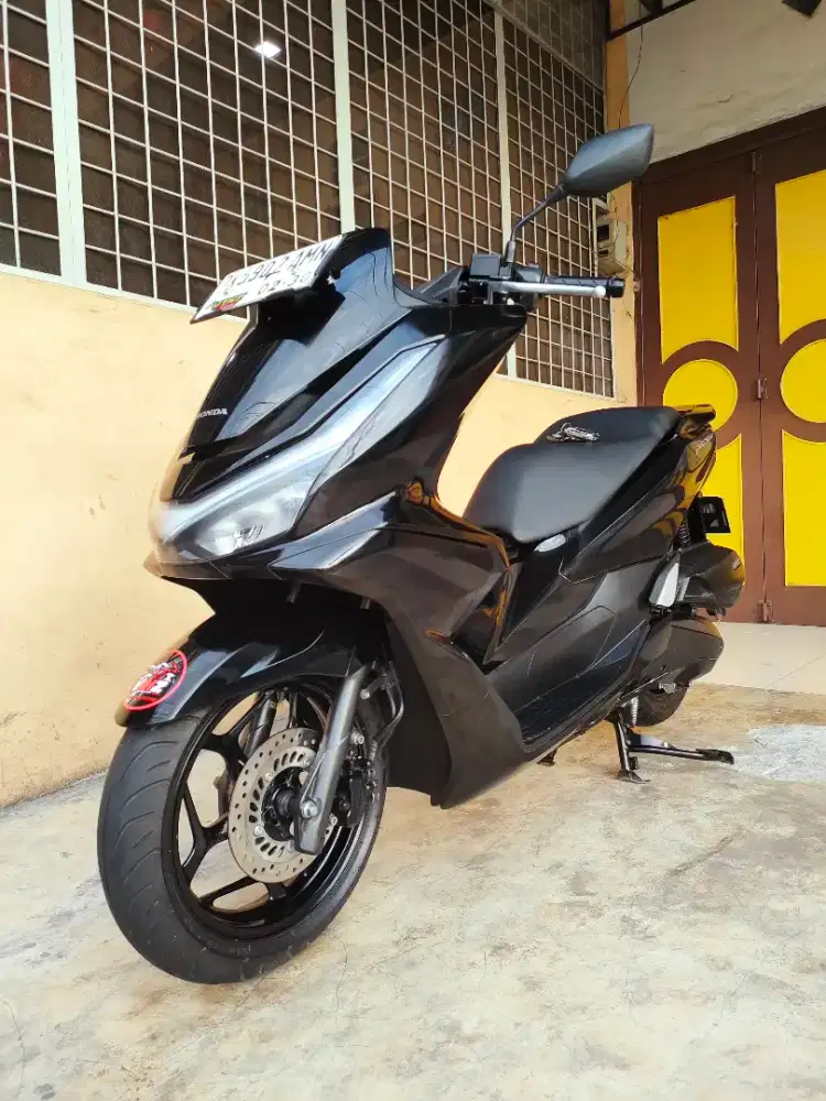 Honda PCX / PCX 160 CBS ISS 2025, Black Premium Metalic, Unit Mulus.