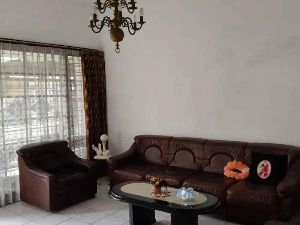 Rumah Strategis Area Turangga Jl. Nayaga