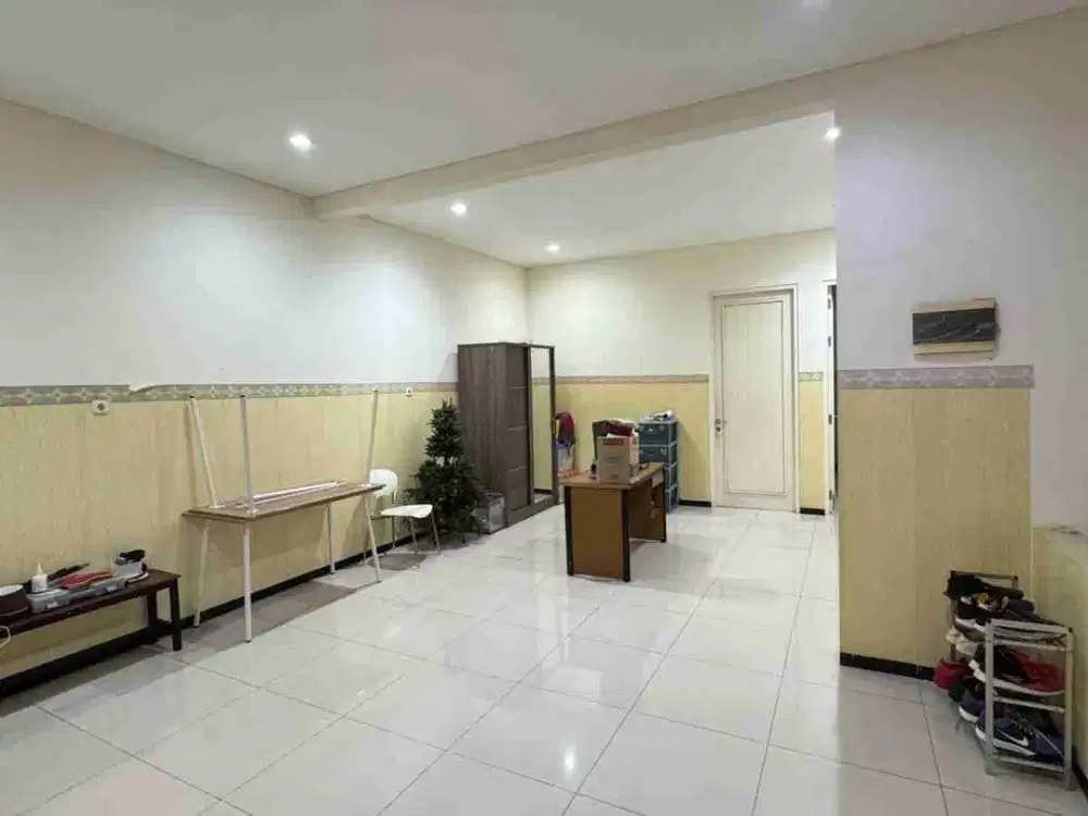JUAL RUMAH TENGAH KOTA BISA  BELI JEJER 2