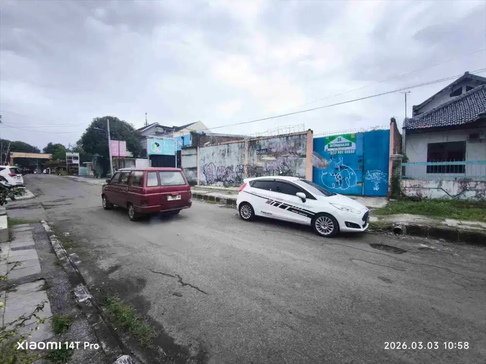 Disewakan Tanah full tembok keliling sebrang CSB Mall