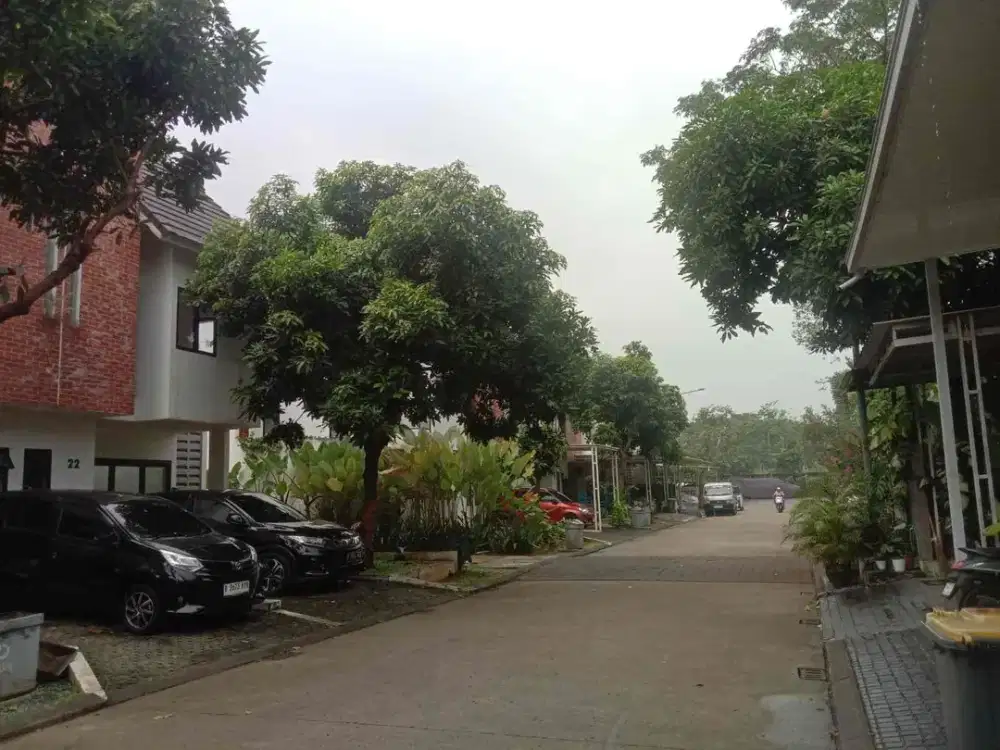 townhouse. vida. botanica. akses. kemana. dekat. kawasan. mandiri