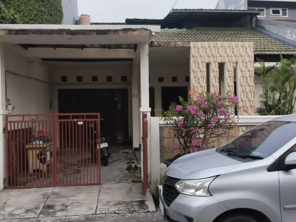 Rumah RUNGKUT PERMAI - Listrik 2200 - Hadap Barat