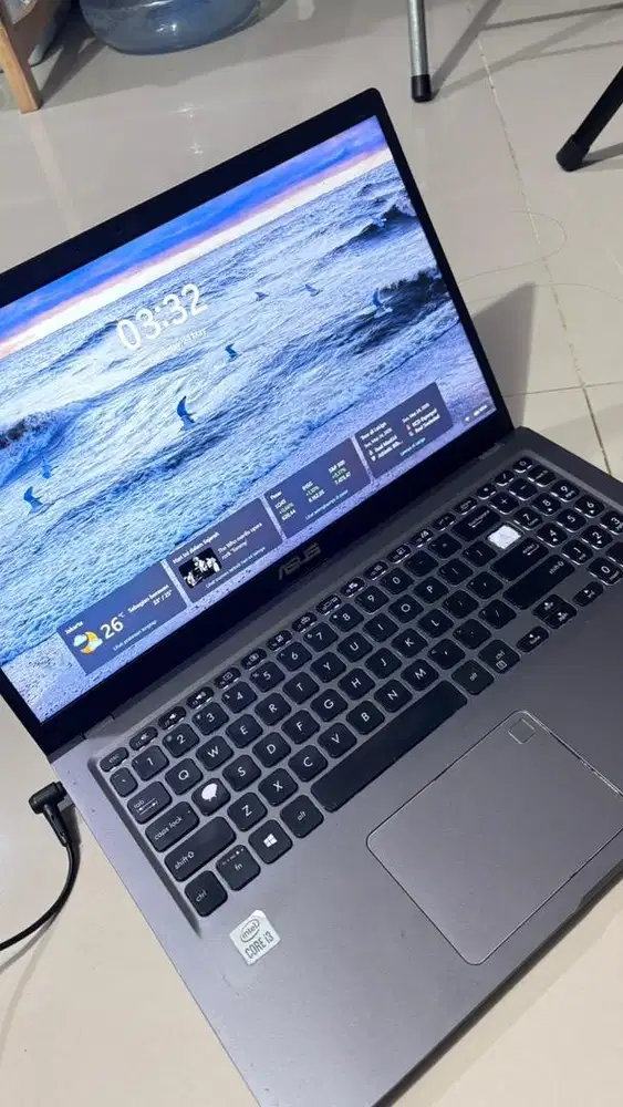ASUS core i-3 1005G1