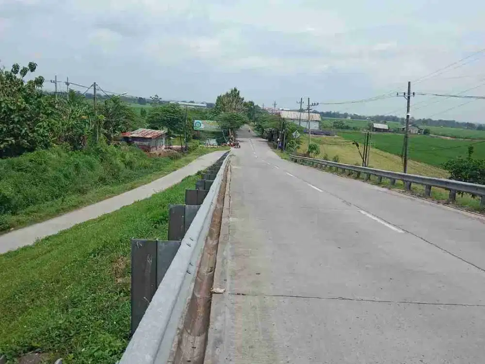 Tanah Strategis SHM 4.000m² Cocok Gudang & Pabrik – Jombang