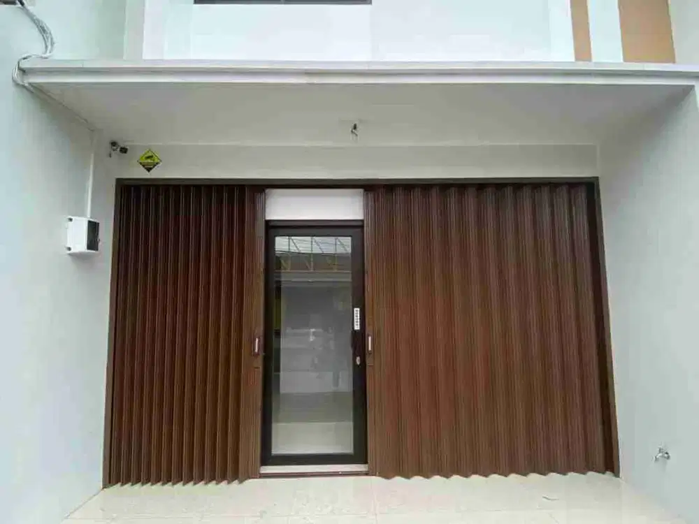 ruko bangunan baru 2,5 lantai, siap pakai, bebas banjir, strategis dan ramai di harapan jaya, medan satria, bekasi utara