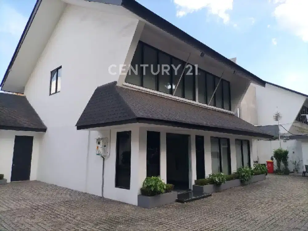 Rumah Bagus Buat Usaha Di Area Premium Kebayoran