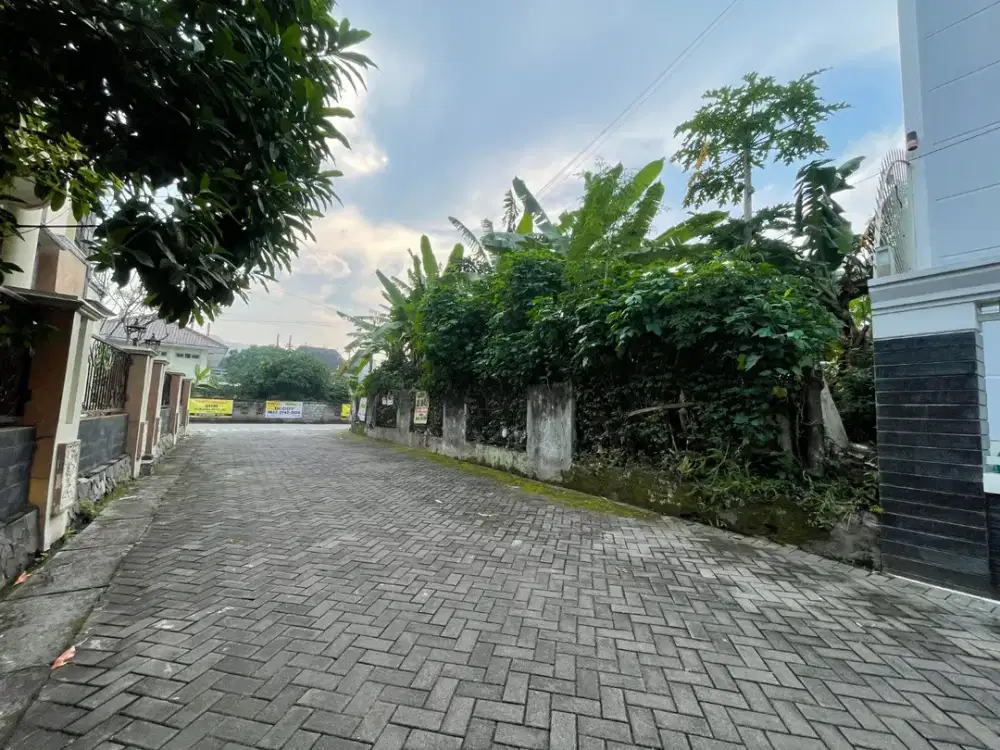 Dijual tanah hook lokasi sangat strategis barat kantor DPRD YOGYAKARTA lokasi jalan kenari umbulharjo yogyakarta