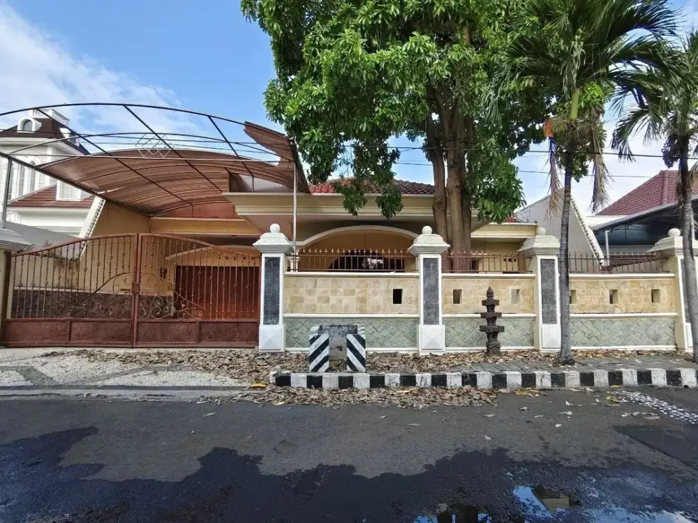 Rumah Tengah Kota  1 Lantai, Manyar Kartika