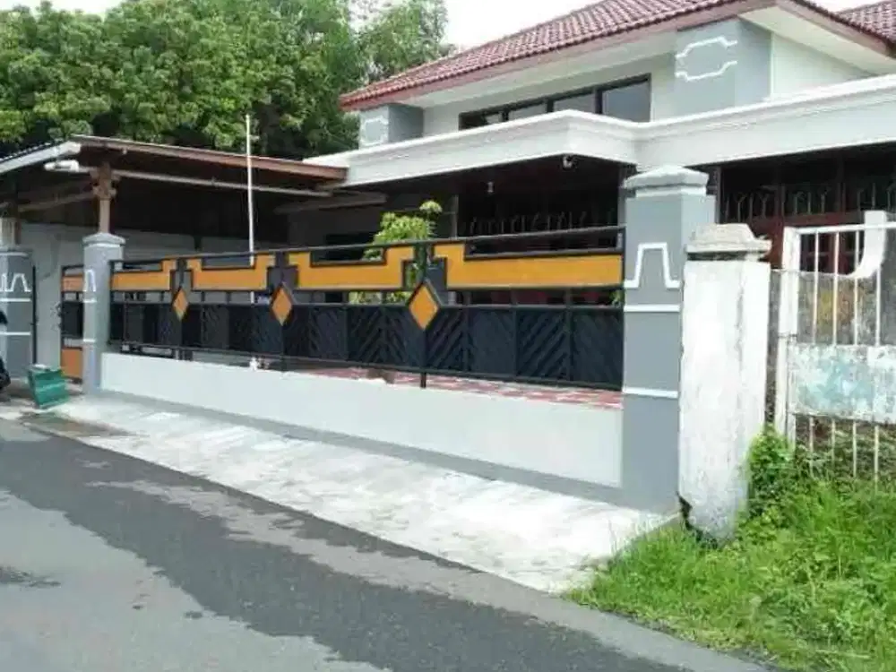 Rumah luas nyaman klasik Jati Super