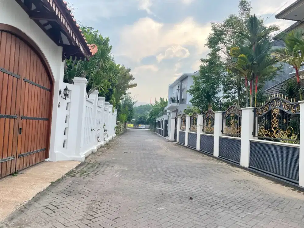 Dijual tanah premium dan luas lokasi sangat strategis dekat kantor DPRD YOGYAKARTA jalan timoho yogyakarta