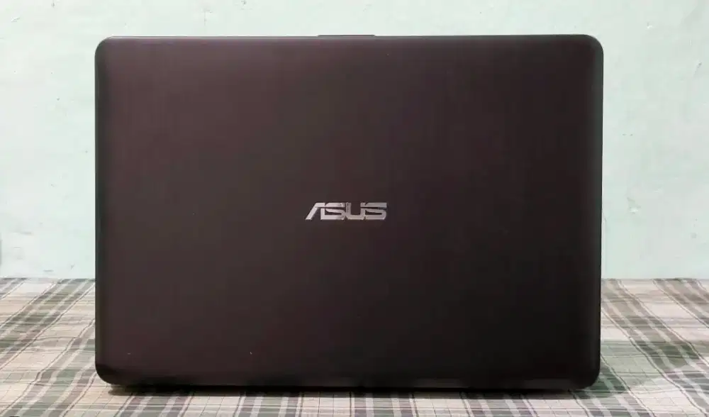 Asus vivobook x441m Intel n4000 ram4 hdd320 batre awet 4jam siap pakai
