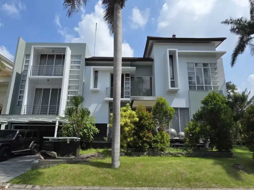 1 600. Disewakan Rumah Mewah Villa Bukit Regency 3 Lantai - Harga Terbaikk