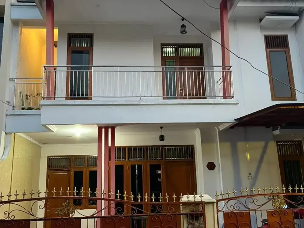 MEWAH MURAH !!! Luas 135 kamar 6 siap huni di Komplek Malaka Duren Sawit