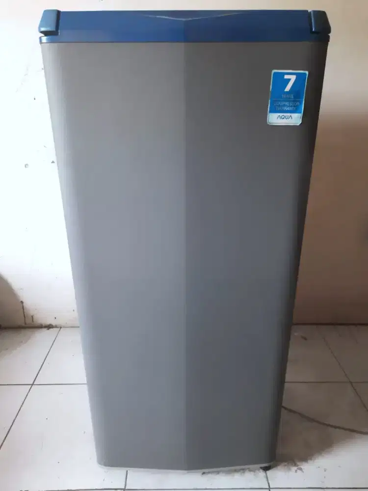 Kulkas aqua 1 pintu