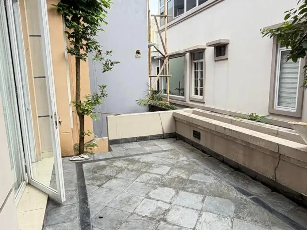 Dijual Rumah Pantai Indah Kapuk 1 Johar