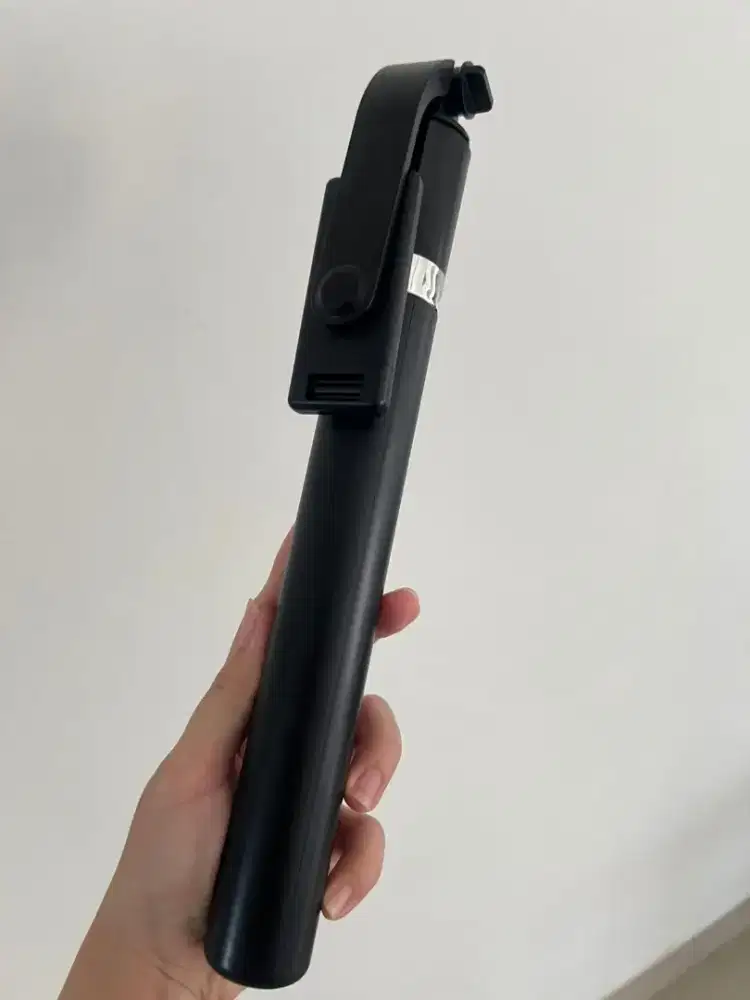 Tripod + remote bluetooth