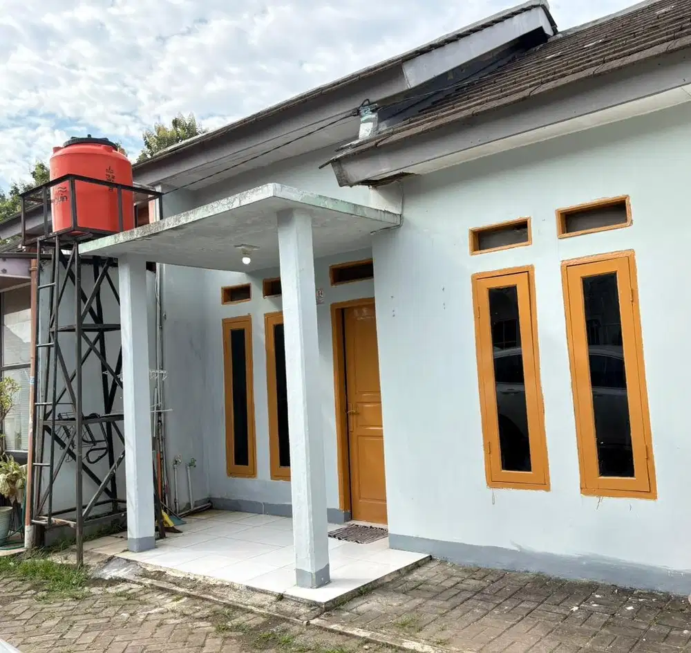 DI SEWAKAN RUMAH LOKASI STRATEGIS DEKAT BSD, CISAUK, GADING SERPONG
