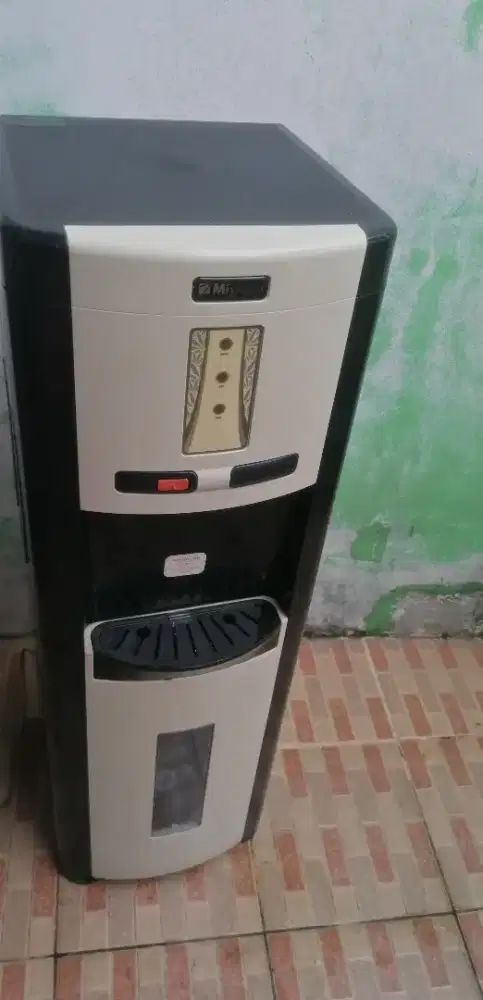 Dispenser miyako panas dan dingin nego