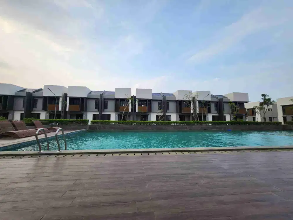 Dijual rumah bagus di Cluster Regia Summarecon Crown Gading Bekasi Jawa Barat