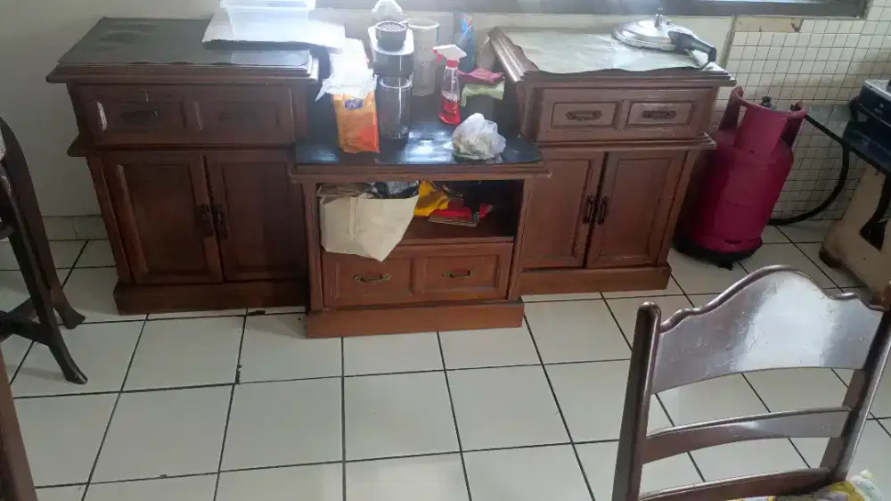 Buffet lemari jati