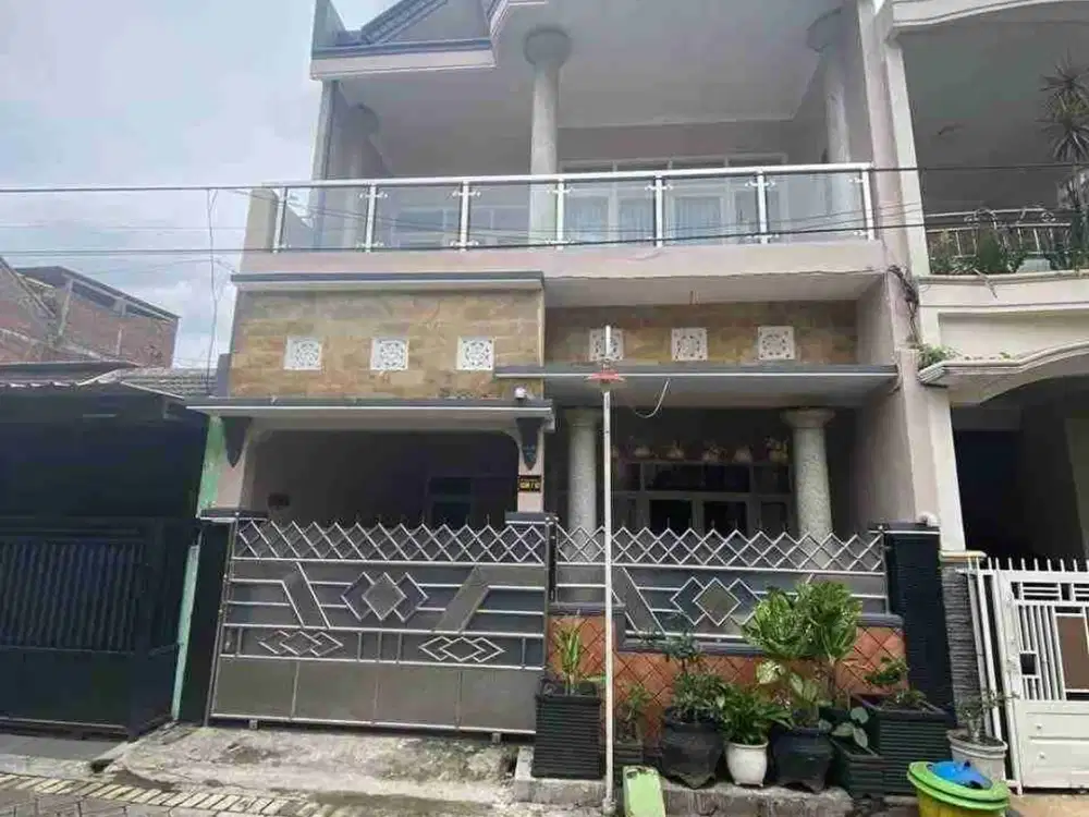 Disewakan Rumah Furnish 2 Lantai di Sawojajar, Kedungkandang, Malang