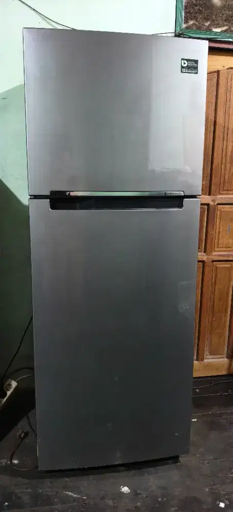Kulkas 2 pintu Samsung digital inverter nominus