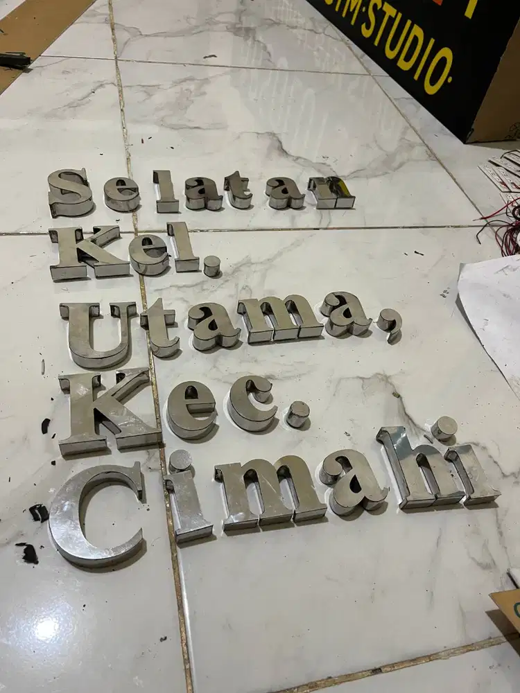 Huruf Timbul Stainless, Huruf Timbul Akrilik, Papan Nama