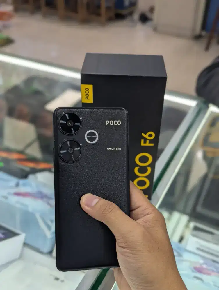 Poco F6 12/512 hitam
